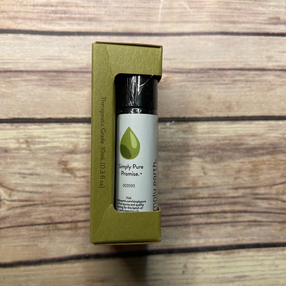 Simply Earth Head Soothing Essential Oil Blend Roll On - Picture 4 of 5